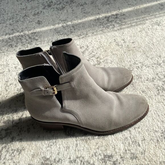 Cole Haan Boots Size 9.5 B leather booties grey in GUC - Picture 1 of 8
